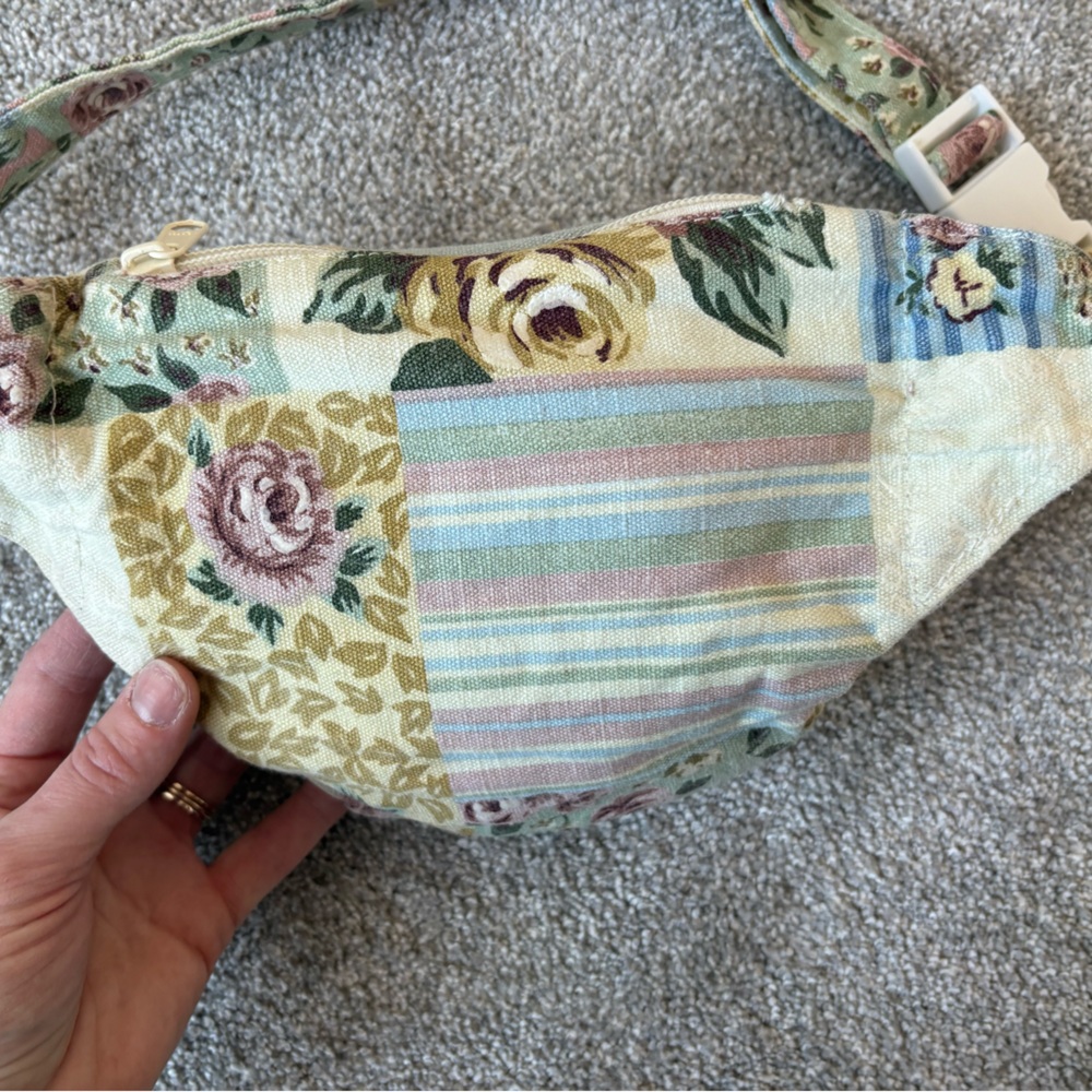 Vtg Retro Floral Patchwork Fanny Pack Pastel Colorful Cottage grandma core - Picture 7 of 8